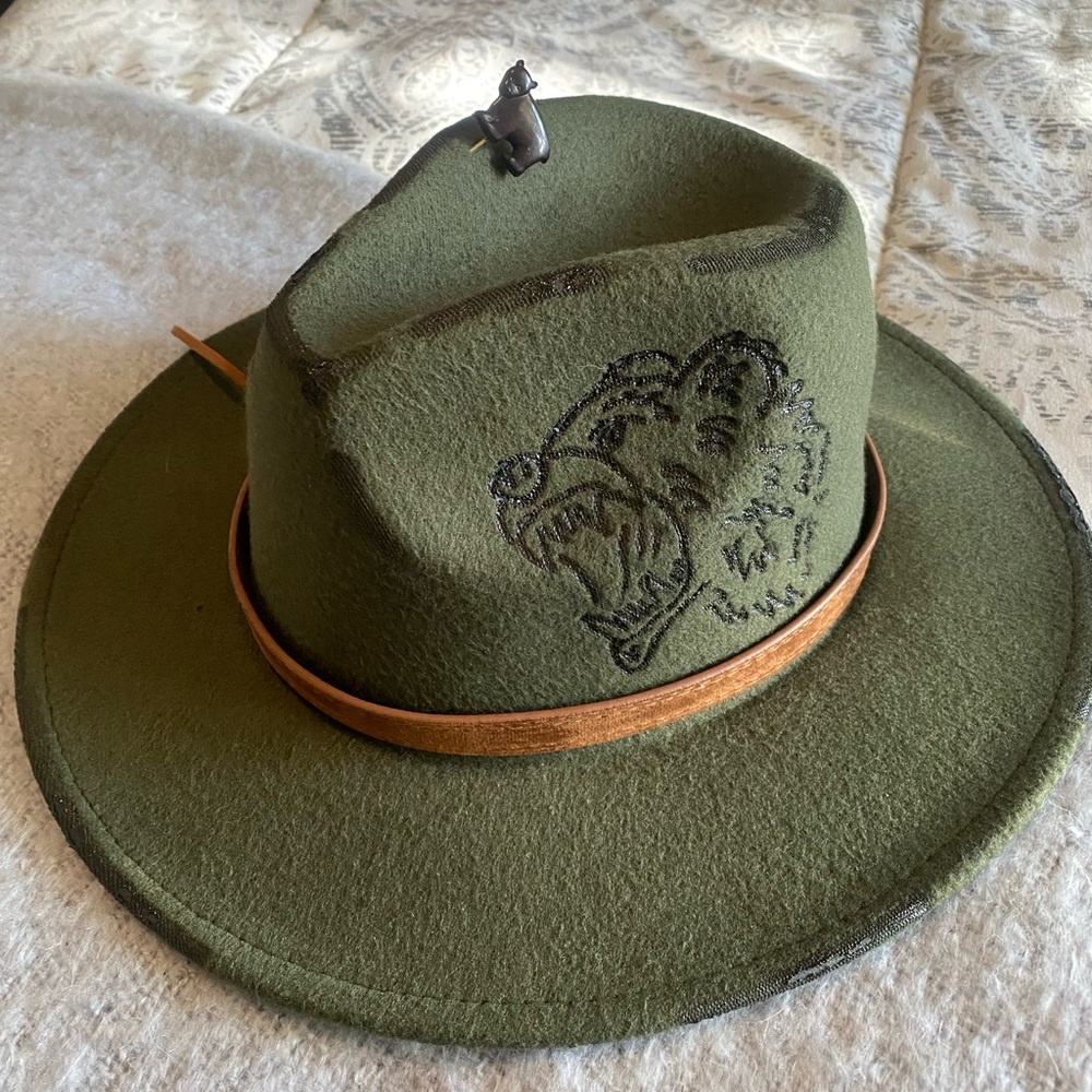 Custom hat